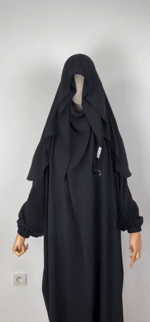 Un Jilbab Raffine Au style Unique.