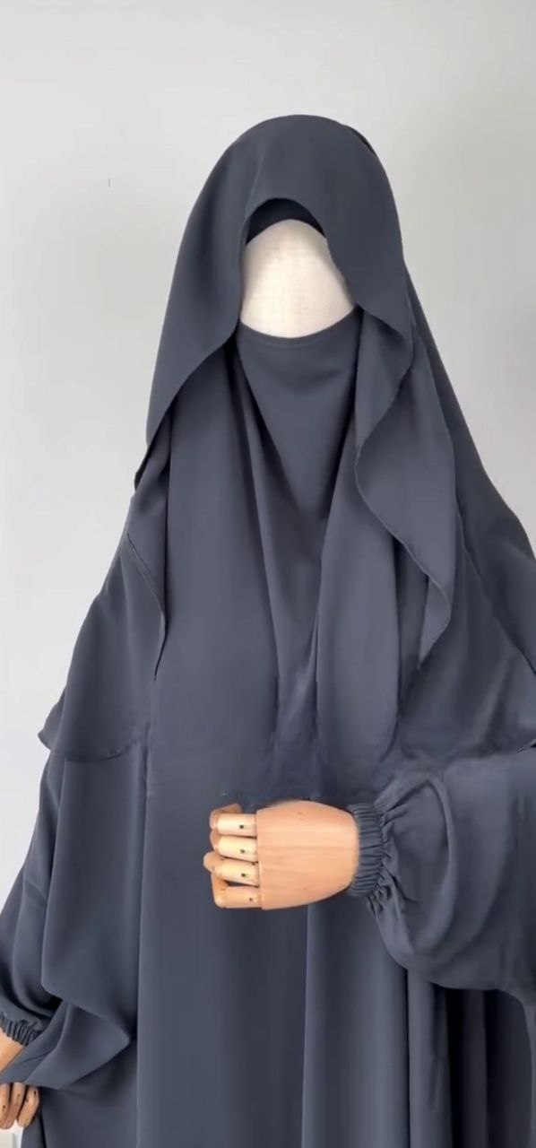 Un Jilbab Raffine Au style Unique.