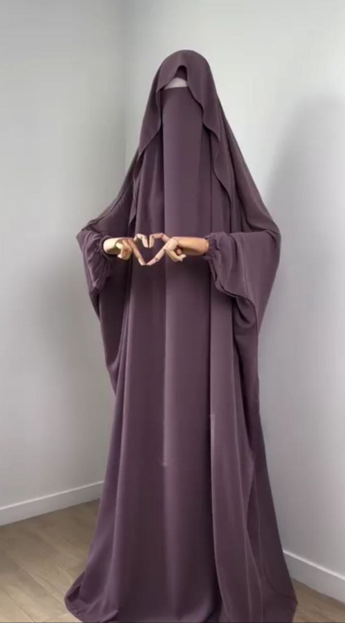 Un Jilbab Raffine Au style Unique.