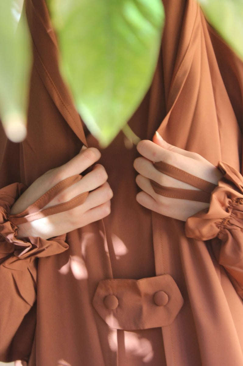 Un Sublime Hijabe Ellegant Et Chic.